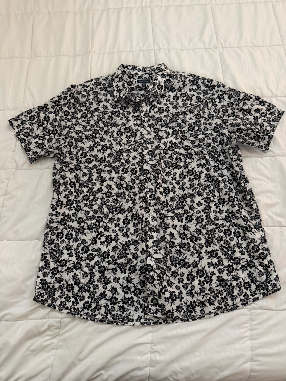 Club Room Black & White Floral Short-Sleeve Button-Down Shirt